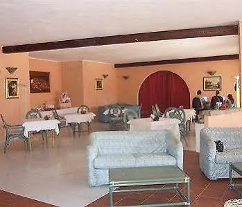 Hotel Tre Lune Вилласимиус