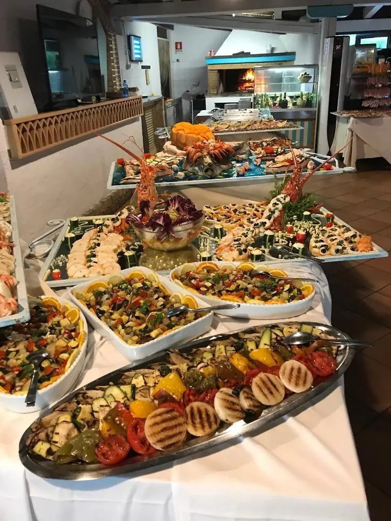 Hotel Tre Lune Вилласимиус