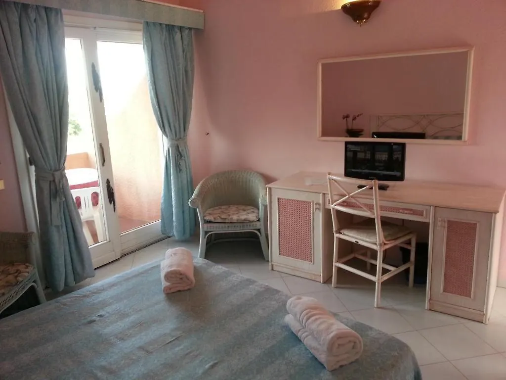 Hotel Tre Lune Villasimius 3*,